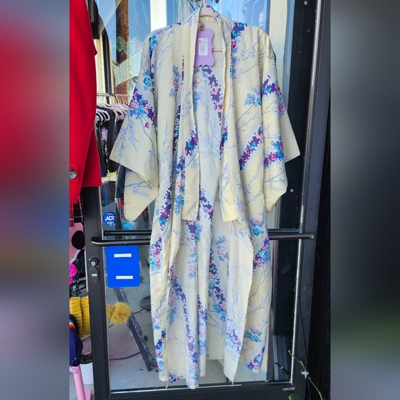 Authentic silk kimono - Picture 2 of 5